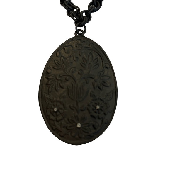 Stephan & Co. Embossed Matte Black Pendant w/Mini Rhinestone Accent & Link Chain - Picture 6 of 6